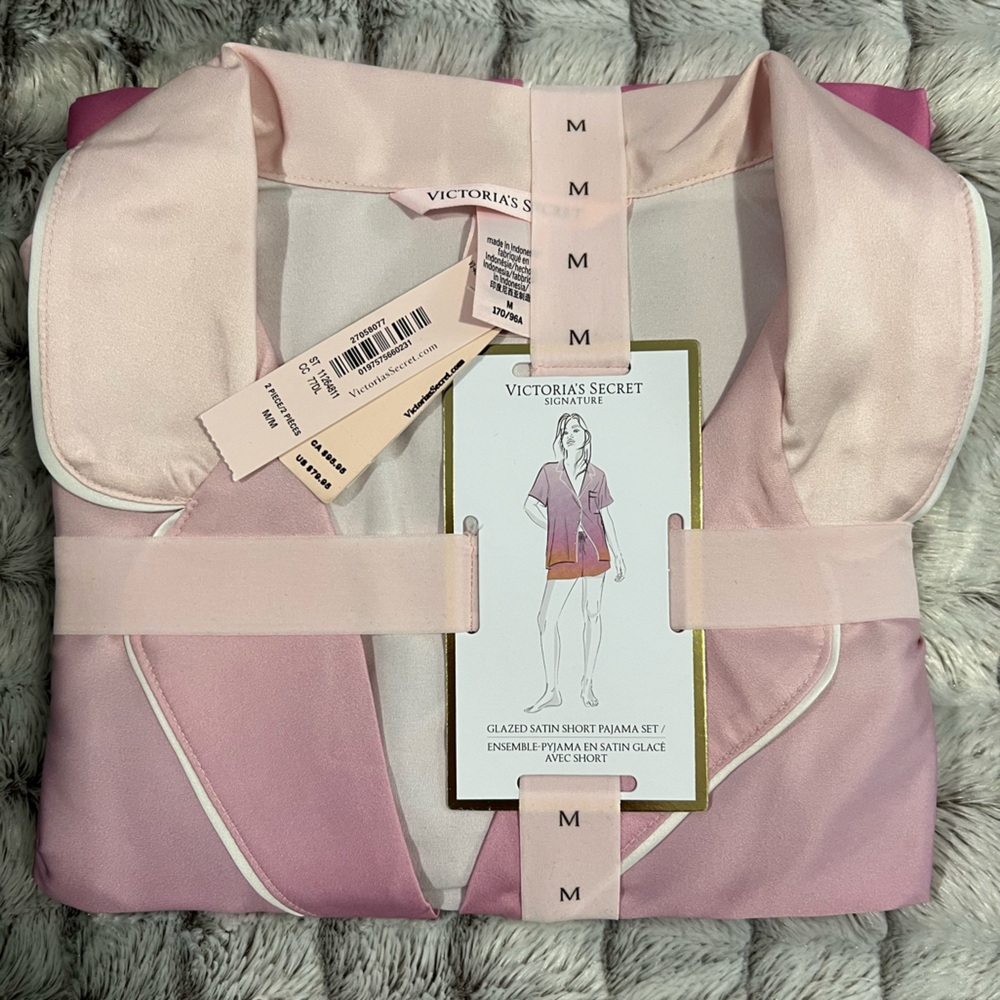 VICTORIA'S SECRET
Glazed Satin Short Pajama Set